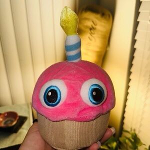 Authentic Five Nights At Freddy’s Pink Cupcake 8” Plush 2016 Funko FNAF NWOT
